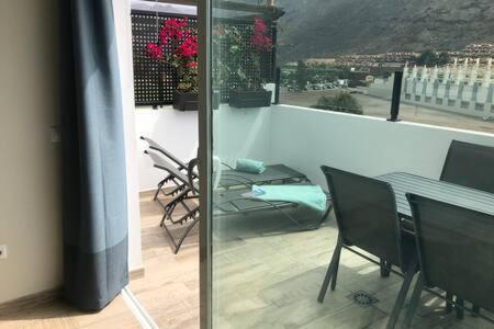 Harrys Atico Puerto De Mogan Apartment Exterior foto